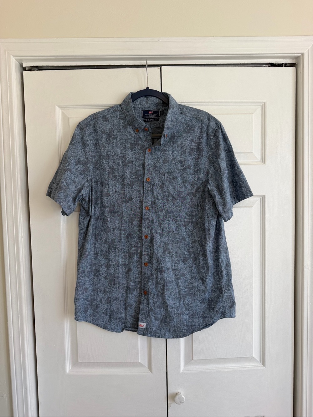 Vineyard Vines Slate Blue Short-Sleeve Button-Down with Leaf Print